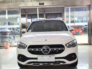 2022 Mercedes-Benz GLA 180 II (H247), белый, 2680000 рублей, вид 2