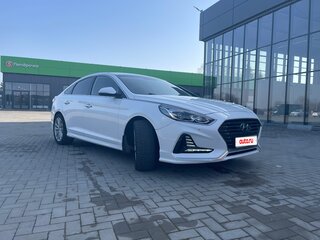2019 Hyundai Sonata VII (LF) Рестайлинг, белый, 1850000 рублей, вид 2