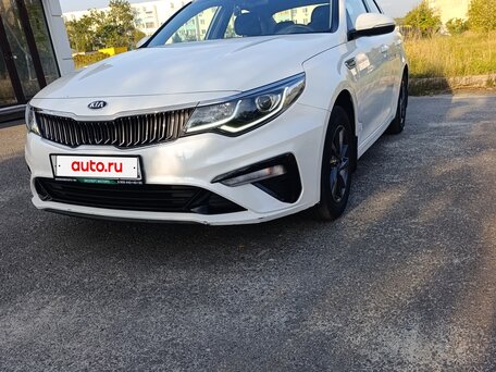 2018 Kia Optima IV Рестайлинг, белый, 1600000 рублей, вид 2