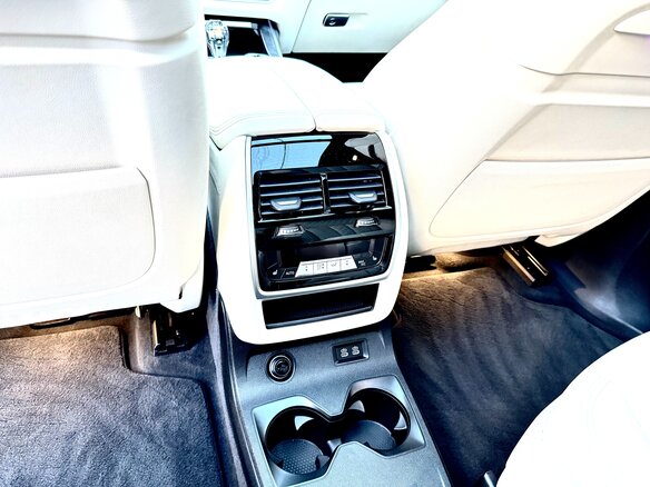2019 BMW X7 40i I (G07), белый, 8500000 рублей - вид 11