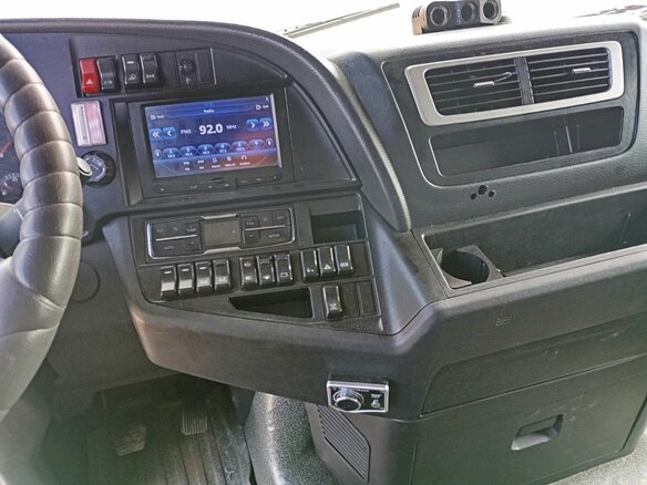 2023 Sinotruk Sitrak C7H, белый, 3187000 рублей - вид 5