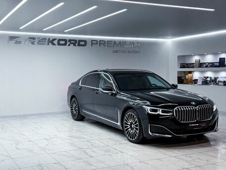 2020 BMW 7 серии Long 740Li xDrive VI (G11/G12) Рестайлинг, чёрный, 6300000 рублей, вид 2