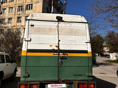 1990 Mercedes-Benz Vario, белый, 500000 рублей, вид 5