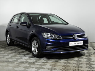 2018 Volkswagen Golf VII Рестайлинг, синий, 1529700 рублей, вид 3