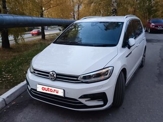 2020 Volkswagen Touran L II, белый, 2230000 рублей, вид 2