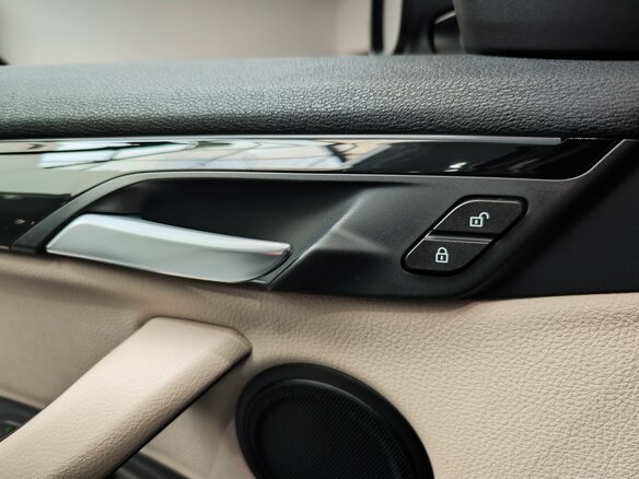 2021 BMW X2 sDrive18i I (F39), синий, 2715000 рублей - вид 17