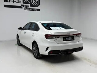 2023 Kia K3 II (China Market) Рестайлинг, белый, 1320000 рублей, вид 4