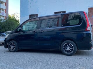 2009 Nissan Serena III (C25), чёрный, 750000 рублей, вид 4