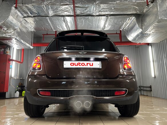 2010 Mini Hatch Cooper S II (R56) Рестайлинг, коричневый, 900000 рублей - вид 9