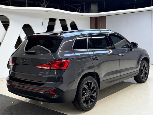 2025 Jetta VS7 I Рестайлинг 2, серый, 1835000 рублей - вид 7