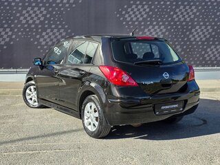 2012 Nissan Tiida I Рестайлинг, коричневый, 950000 рублей, вид 4