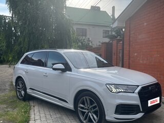2020 Audi Q7 45 TDI II (4M) Рестайлинг, белый, 6500000 рублей, вид 1