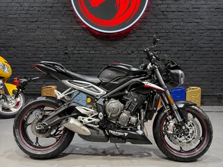 2019 Triumph Street Triple, чёрный, 755000 рублей, вид 3