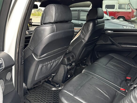 2007 BMW X5 48i II (E70), белый, 1800000 рублей - вид 7