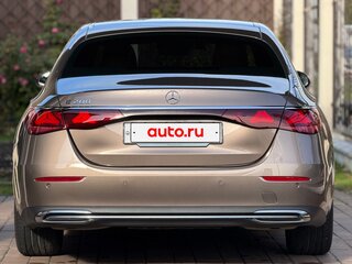 2024 Mercedes-Benz E-Класс 200 VI (W214, S214), коричневый, 6099000 рублей, вид 2