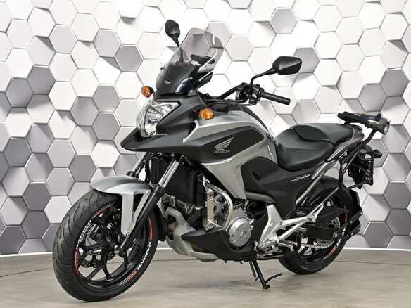 2013 Honda NC 700X, серебристый, 577000 рублей - вид 1