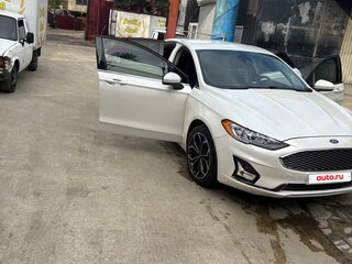 2020 Ford Fusion (North America) II Рестайлинг, белый, 1800000 рублей, вид 3