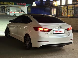 2016 Hyundai Elantra VI (AD), белый, 1370000 рублей, вид 1