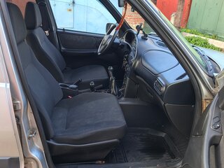 2011 Chevrolet Niva I Рестайлинг, серебристый, 440000 рублей, вид 5