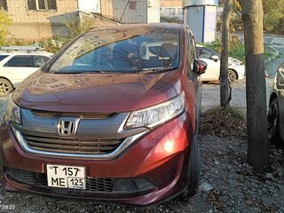 2016 Honda Freed+ II, красный, 1150000 рублей, вид 3