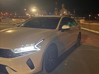 2020 Kia K5 III, белый, 2500000 рублей, вид 1