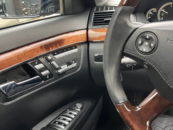 2006 Mercedes-Benz S-Класс 550 V (W221), чёрный, 1350000 рублей - вид 6