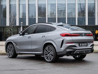 2026 BMW X6 40i III (G06) Рестайлинг, серебристый, 15390000 рублей, вид 4