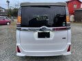 2021 Toyota Voxy III (R80) Рестайлинг, белый, 1766000 рублей - вид 4