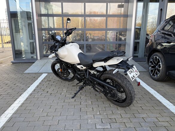 2025 Royal Enfield Himalayan, коричневый, 485000 рублей - вид 4
