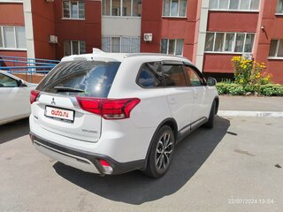 2018 Mitsubishi Outlander III Рестайлинг 2, белый, 2100000 рублей, вид 3