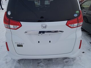 2017 Honda Freed II, белый, 1520000 рублей, вид 5