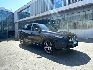 2024 BMW X5 Long 30Li IV (G05/G18) Рестайлинг, чёрный, 7528662 рублей, вид 3