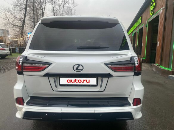 2010 Lexus LX 570 III, белый, 7500000 рублей - вид 5
