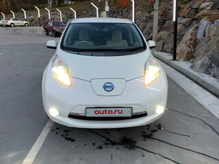 2011 Nissan Leaf I (ZE0/AZE0), бежевый, 500000 рублей, вид 2