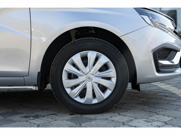 2026 Lada (ВАЗ) Vesta I Рестайлинг (NG), серебристый, 1755000 рублей - вид 16