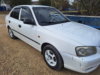 2003 Hyundai Accent ТагАЗ II, белый, 330000 рублей, вид 2
