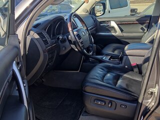 2014 Toyota Land Cruiser 200 Series Рестайлинг 1, серый, 4000000 рублей, вид 3