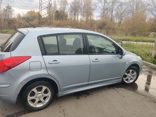 2010 Nissan Tiida I Рестайлинг, голубой, 700000 рублей, вид 4