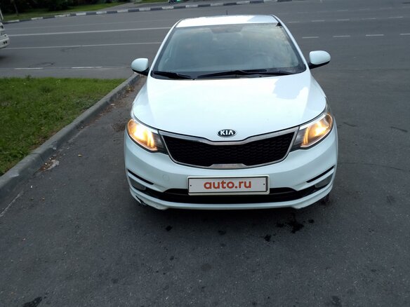 2017 Kia Rio III Рестайлинг, белый, 1290000 рублей