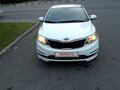 2017 Kia Rio III Рестайлинг, белый, 1290000 рублей