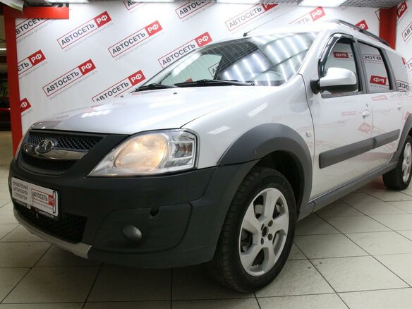 2015 Lada (ВАЗ) Largus I, серебристый, 1020000 рублей - вид 1
