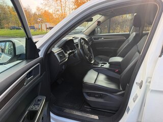 2018 Volkswagen Teramont I, белый, 2850000 рублей, вид 4