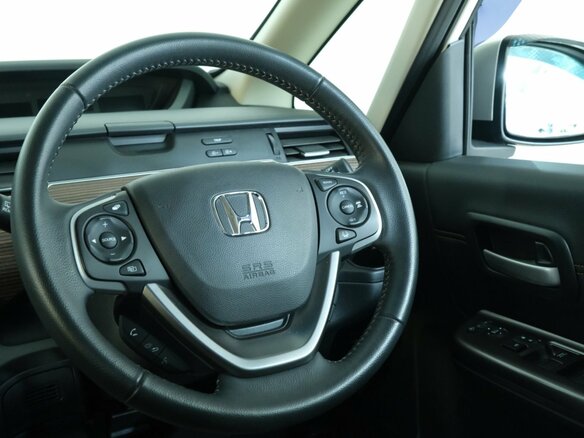 2021 Honda Freed II Рестайлинг, белый, 2099000 рублей - вид 11