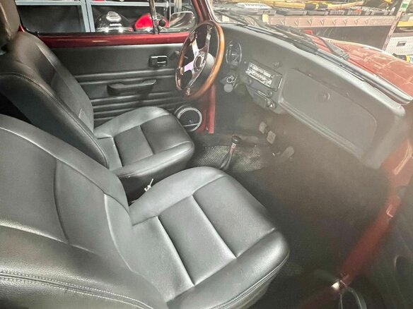 1980 Volkswagen Type 1, красный - вид 2