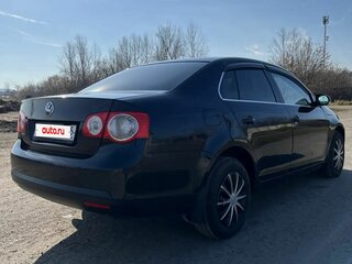 2010 Volkswagen Jetta V, чёрный, 630000 рублей, вид 4
