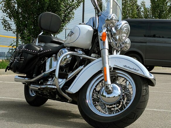 2013 Harley-Davidson Heritage, белый, 1250000 рублей - вид 2