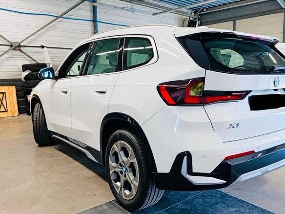 2023 BMW X1 Long 20Li sDrive III (U11/U12), белый, 2800000 рублей - вид 2