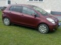 2007 Toyota Vitz II (XP90), красный, 750000 рублей - вид 3