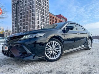 2019 Toyota Camry VIII (XV70), чёрный, 3500000 рублей, вид 1