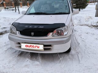 2001 Toyota Raum I, белый, 430000 рублей, вид 3
